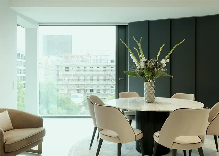 Lux 41 By Suite030